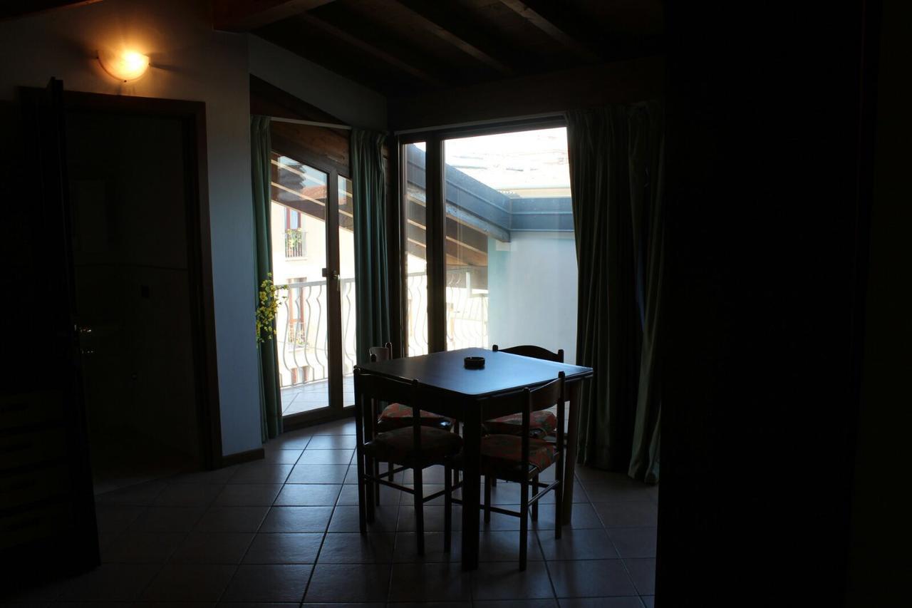 Casa Regina Daire Desenzano del Garda Dış mekan fotoğraf